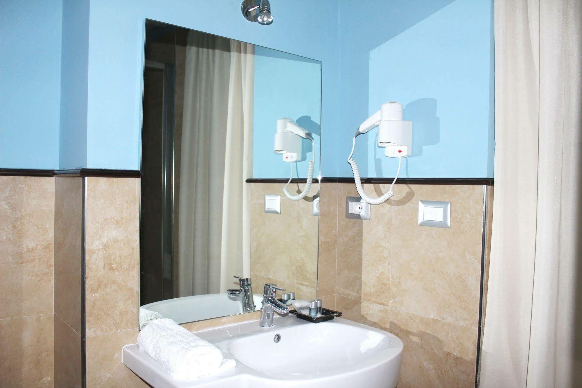 Hotel Gran Torino Roma Ngoại thất bức ảnh